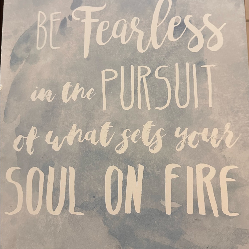 Inspirational fearless wood wall decor